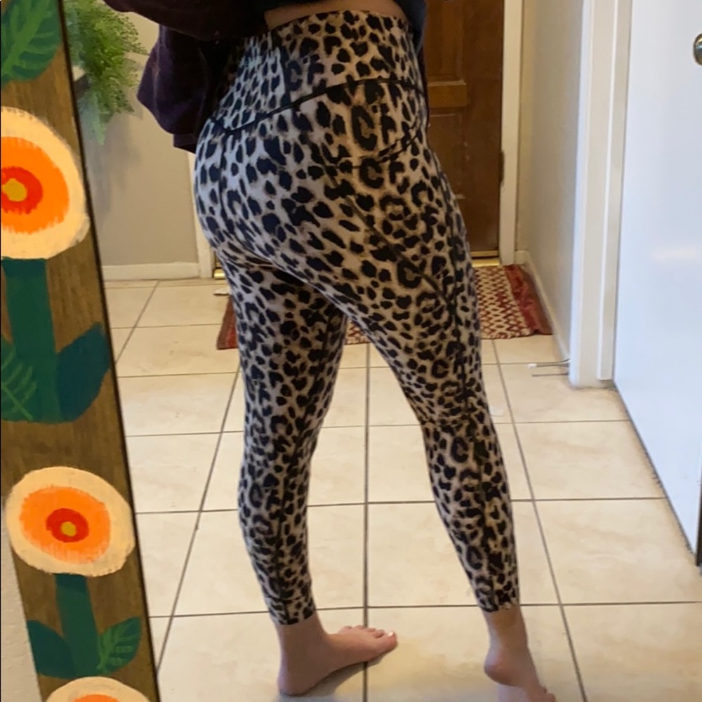 Leopard print Victoria’s Secret Sport leggings